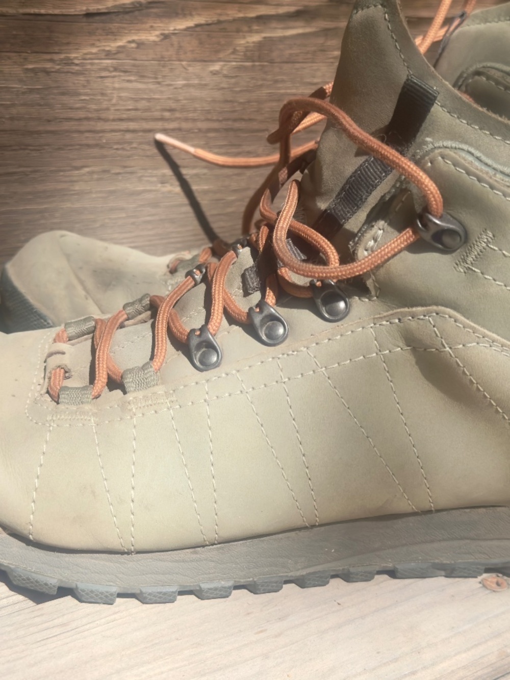 Oboe hiking boots